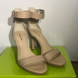 Gianni Bini nude heel